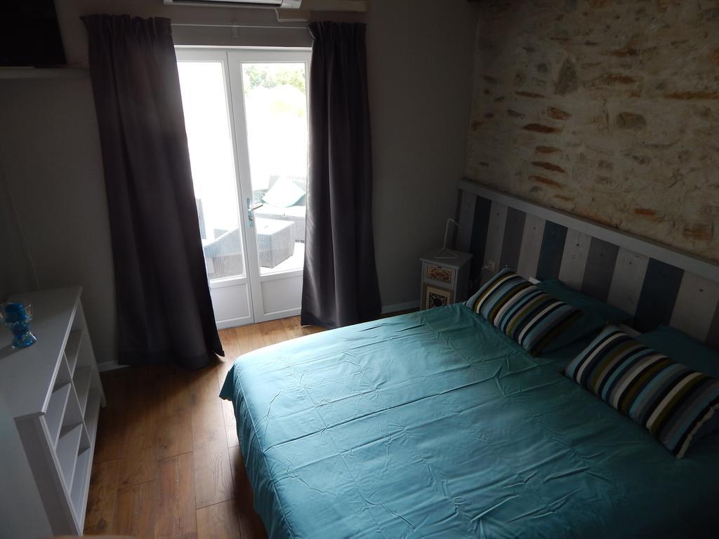 Chambre d'Hôtes le massanous Laure-Minervois Chambre photo
