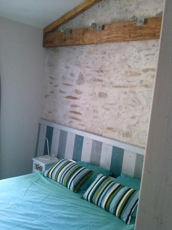 Chambre d'Hôtes le massanous Laure-Minervois Chambre photo